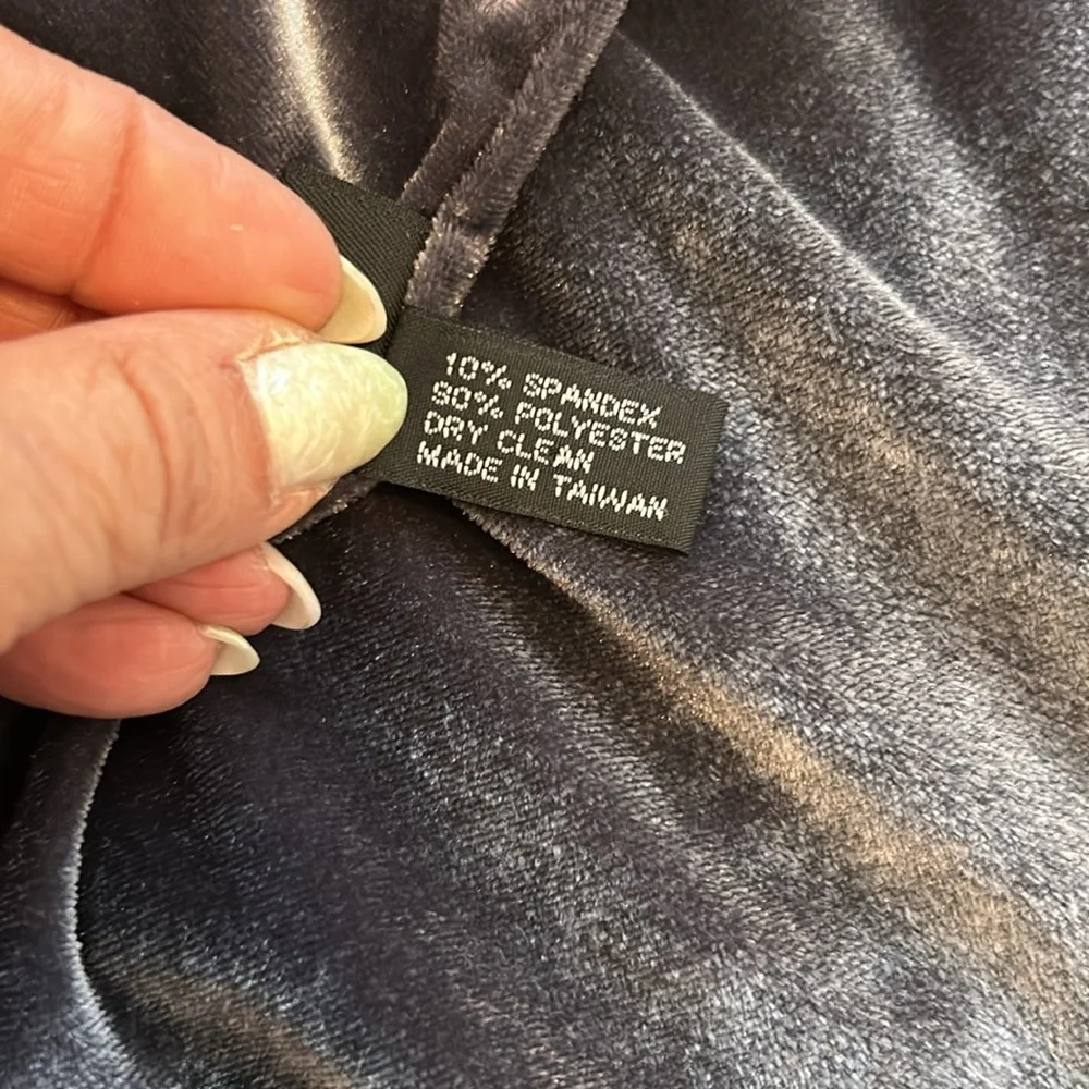 Cejon Gray Velvet Embroidered Scarf